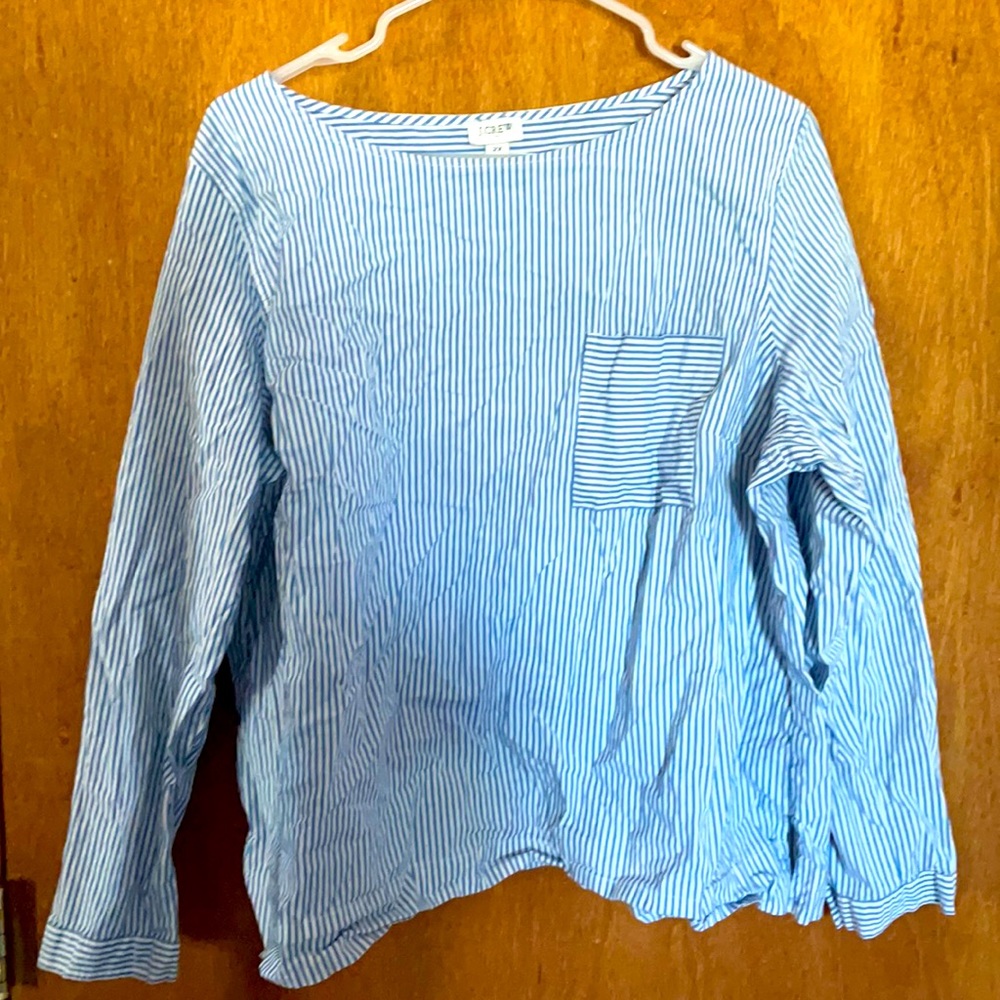 Striped long sleeve dress shirt